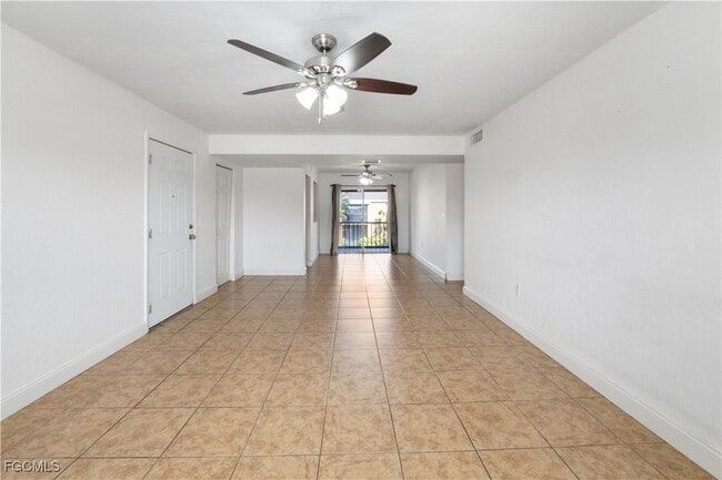 Building Photo - 12630 Kenwood Ln