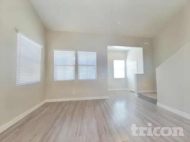 Foto del edificio - 2630 E Danbury Rd