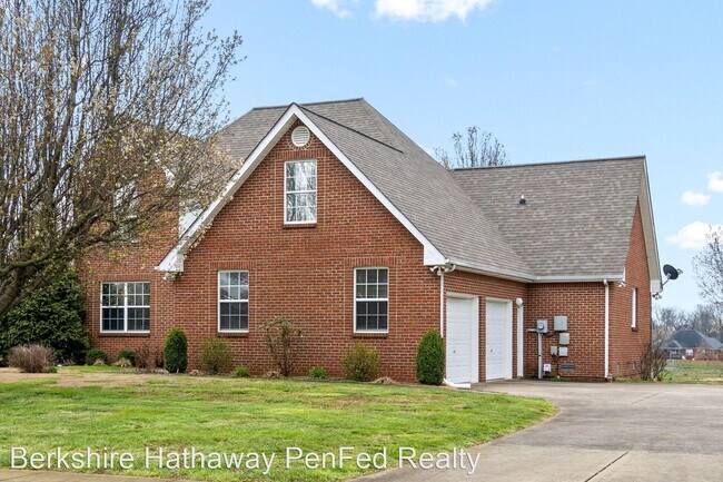 Building Photo - 3 br, 2.5 bath House - 4283 N. Woodstock Dr