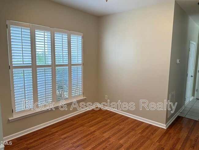 Building Photo - 1414 Crimson Creek Dr