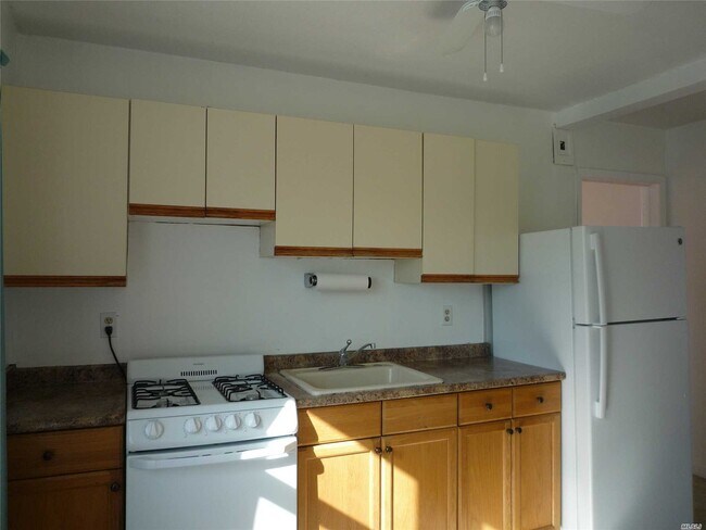 Foto del edificio - 31 E Maple St