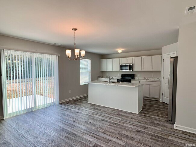 Building Photo - 171 Maple Tree Ln