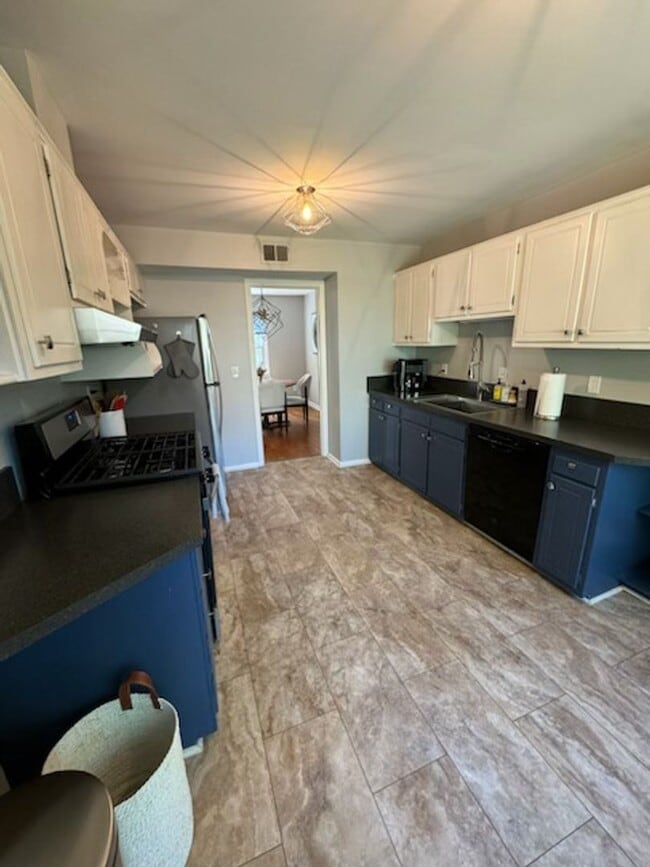 Photo - 204 Huntington Ln Townhome