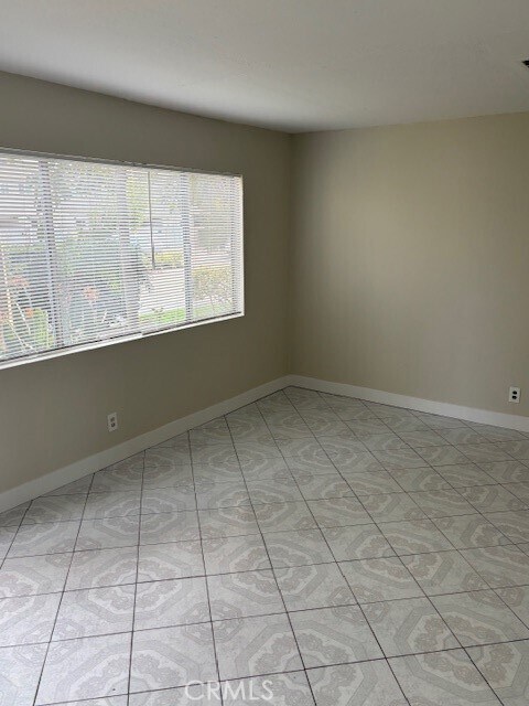 Foto del edificio - 1777 Mitchell Ave