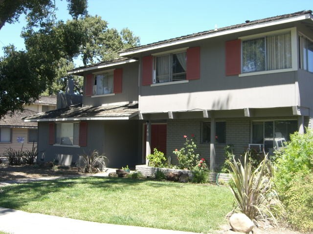 Building Photo - 140 Carlton Ave