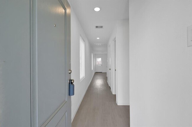 Foto del edificio - 18271 Via Aurelia Dr