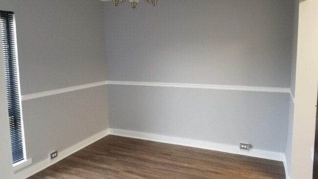 Building Photo - 5907 Tamar Dr