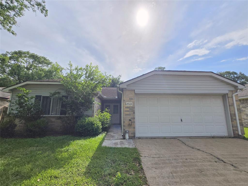 Foto principal - 2922 Whetrock Ln