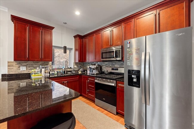 Foto del edificio - 4226 N Ashland Ave