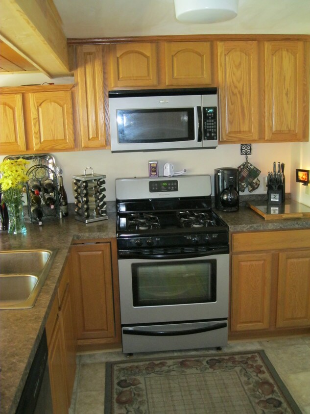 501 Wells Ave, Athens, PA 18810 Apartments in Athens, PA