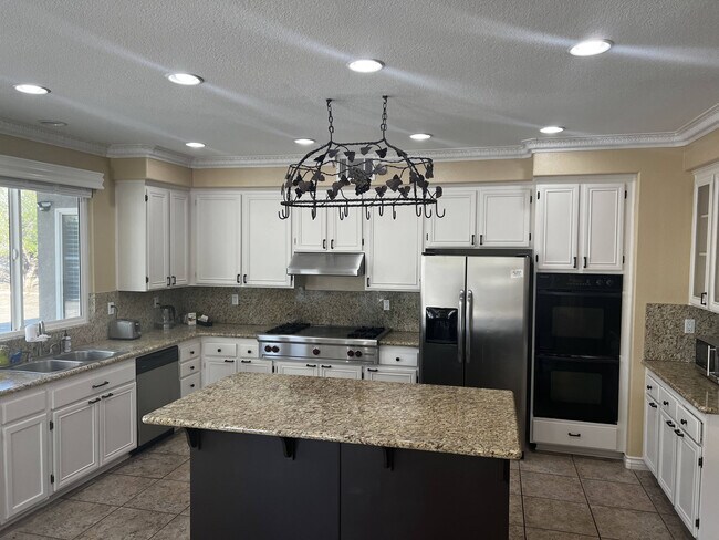 Building Photo - 40683 Baccarat Rd