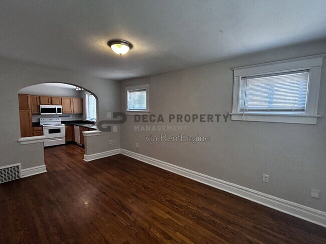 Foto del edificio - 4051 Giles Ave