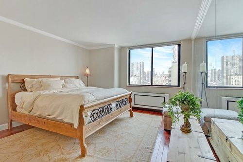 Foto del edificio - 335 E 75th St