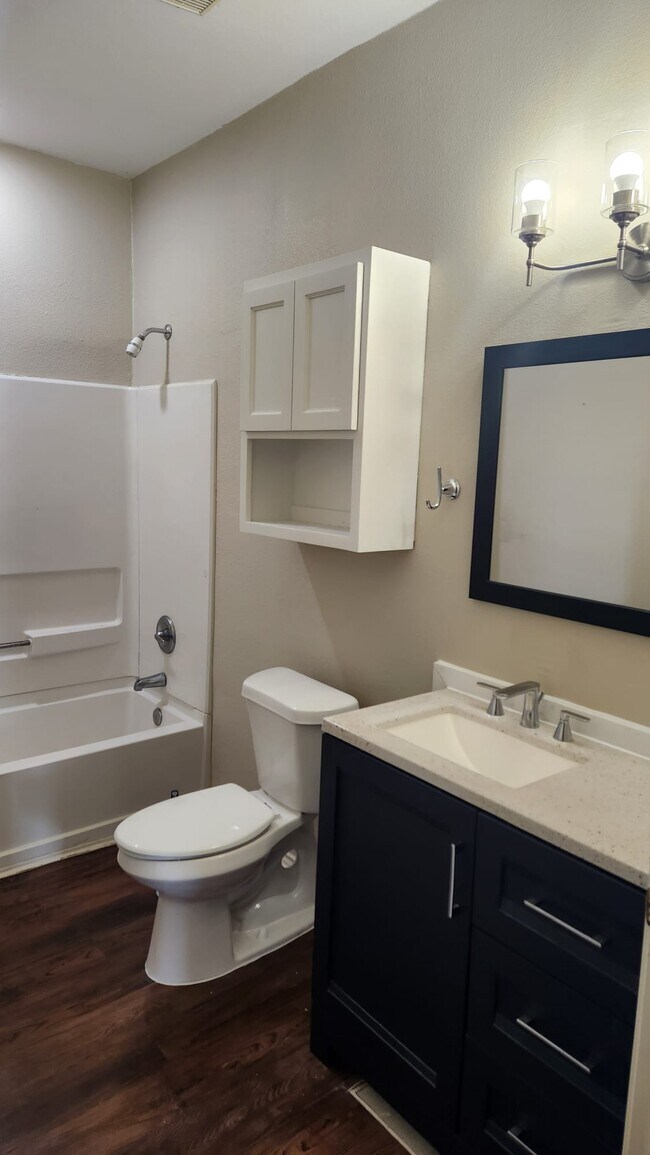 Foto del edificio - 2402 Sierra Ct