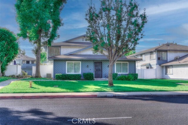 Building Photo - 872 Sierra Madre Ave