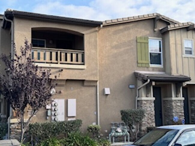 Foto del edificio - Beautiful 2 Bedroom, 2 Bathroom Oxnard Con...