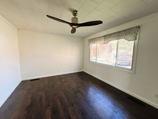 Foto del edificio - Charming Sun-Filled Single-Family Home - Lenox, MA