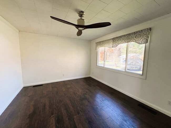 Foto del edificio - Single Family Home Available -  Lenox, MA