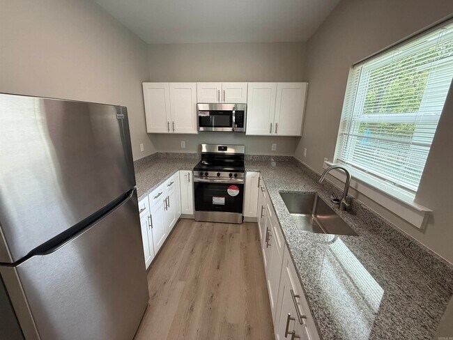 Foto del edificio - 5703 Valley Dr