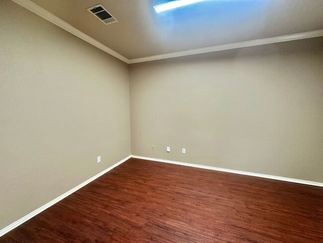 Foto del edificio - 4 BED 2.5 BATH IN PFLUGERVILLE TX!!! New Management
