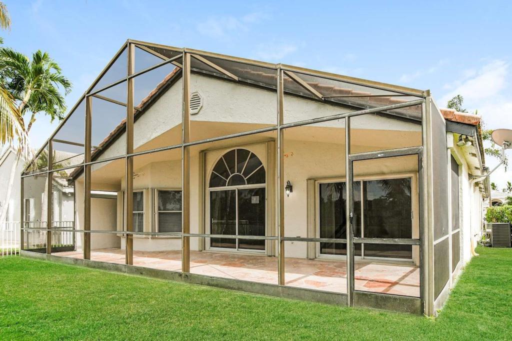 Foto principal - 18031 NW 18th St