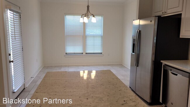 Building Photo - 4 br, 3 bath House - 537 Longspur Lane
