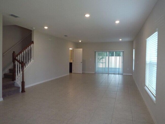 Building Photo - 3/2.5 Lovely brand new townhome in Fiesta ...