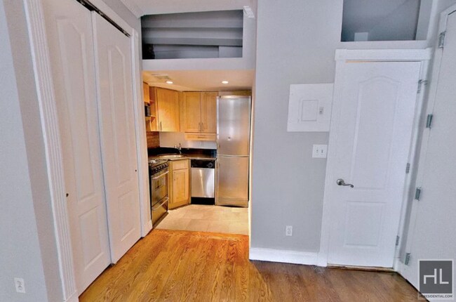 Foto del edificio - E 50TH ST.