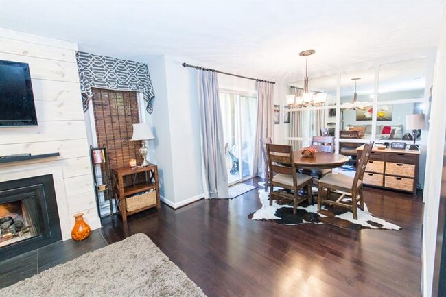 Foto del edificio - 1352 Weatherstone Way NE
