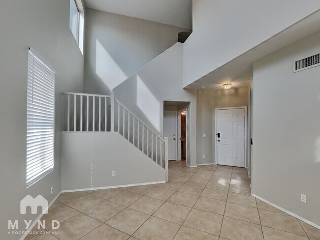Foto del edificio - 2121 N 29th Pl