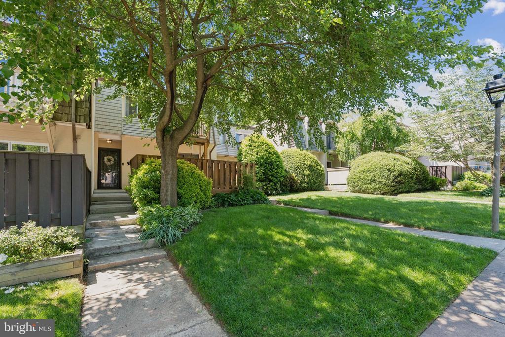 Primary Photo - 1662 Valencia Way