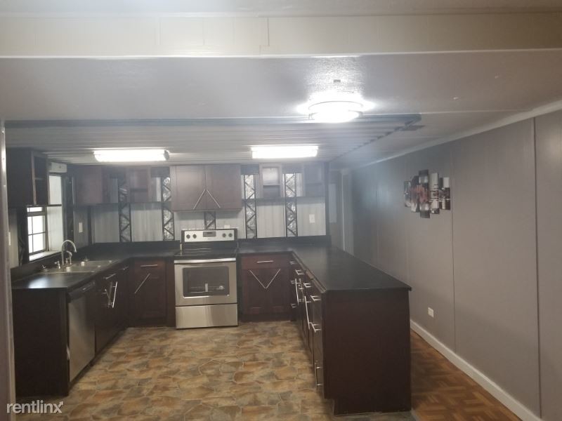 Primary Photo - 4 br, 2 bath House - 127 John St