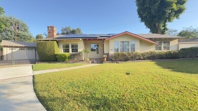 Building Photo - 403 S Lupin Ln