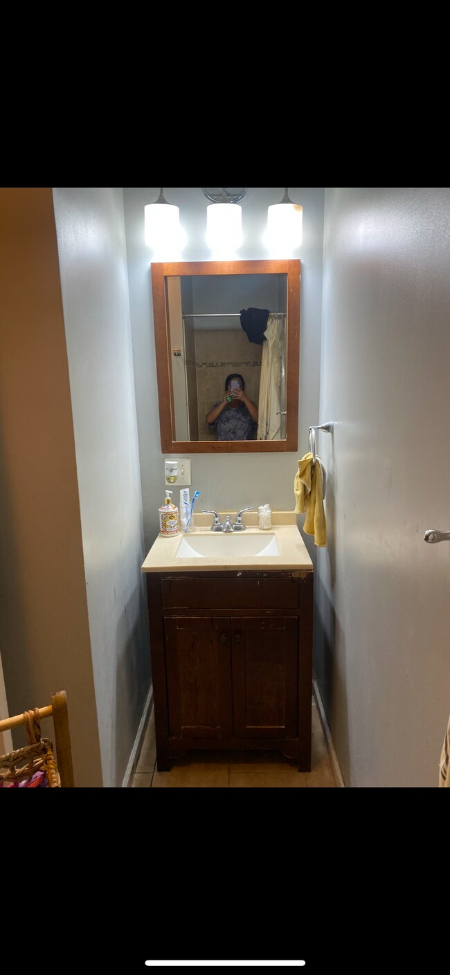 Building Photo - 1726 Moore St