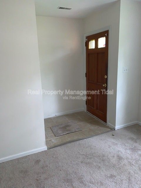 Foto del edificio - 447 Whealton Rd