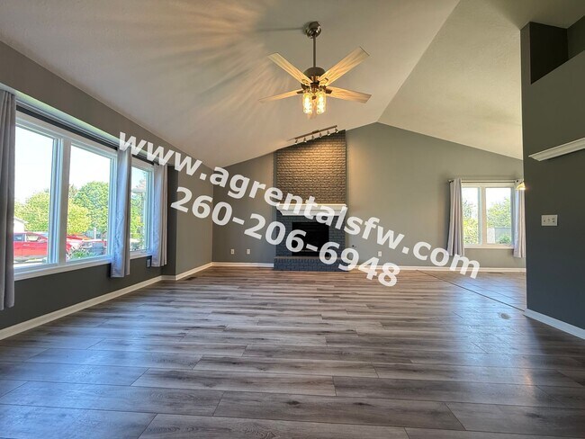 Foto del edificio - 7909 Grayfield Ct