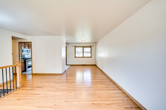 Foto del edificio - 1015 Wilson Ave