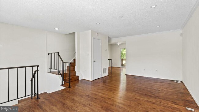 Foto del edificio - 8903 Waites Way