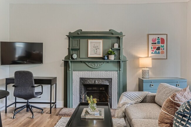 Foto del edificio - 1073 N Downing St