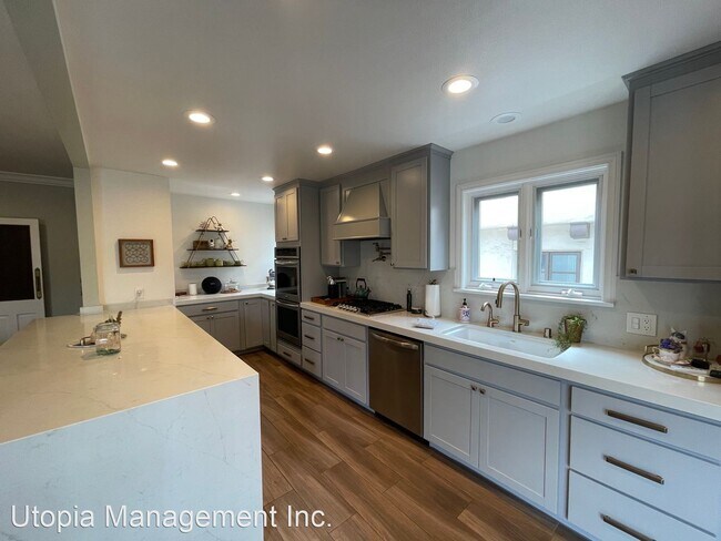 Building Photo - 4 br, 3 bath House - 3235 Freeman St