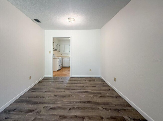 Foto del edificio - 5631 NW 29th St
