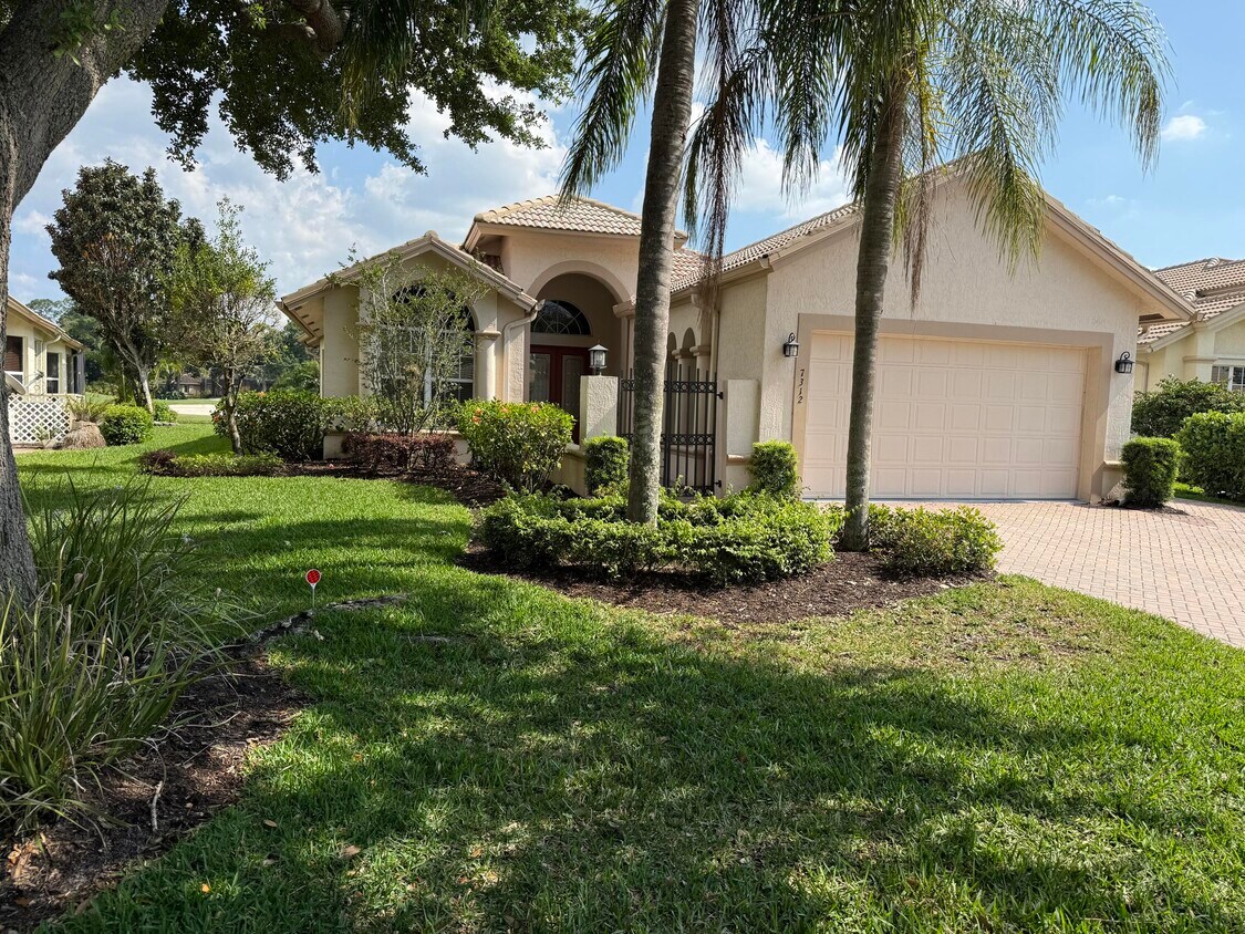 Foto principal - 7312 Mystic Way