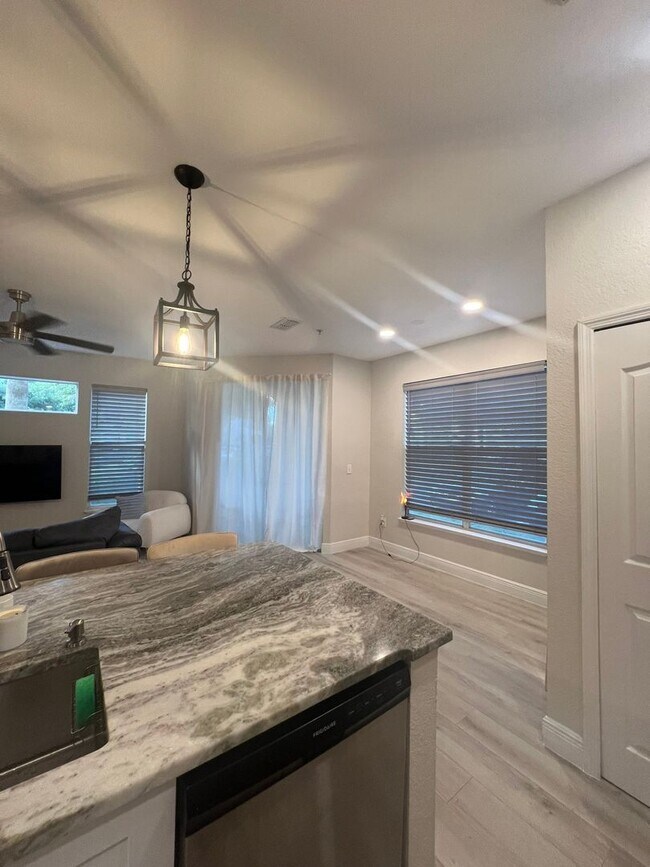 Building Photo - 1 Bedroom Condo in Orlando