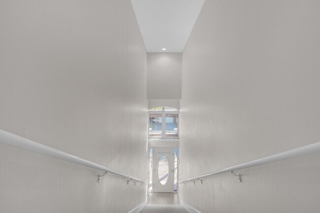 Building Photo - 119 Beal Pkwy SW