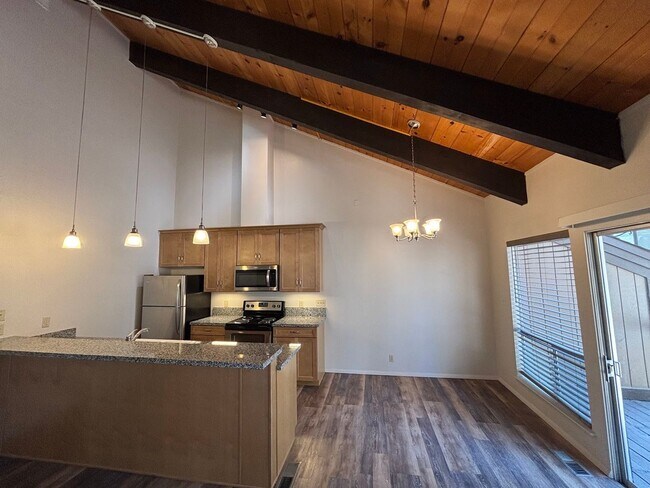 Foto del edificio - Modern 2 bedroom condo!