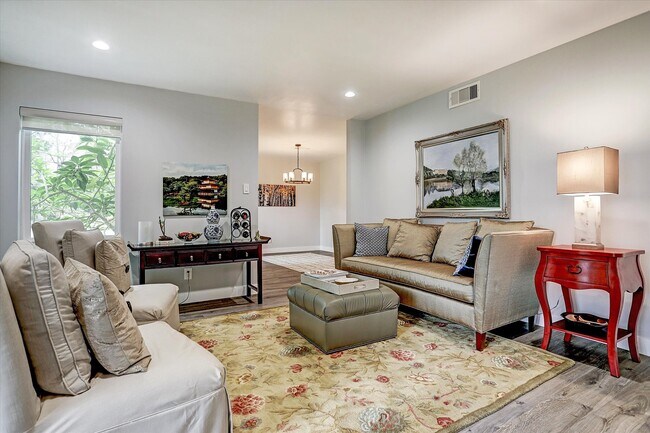 Foto del edificio - 1101 Guinea Dr