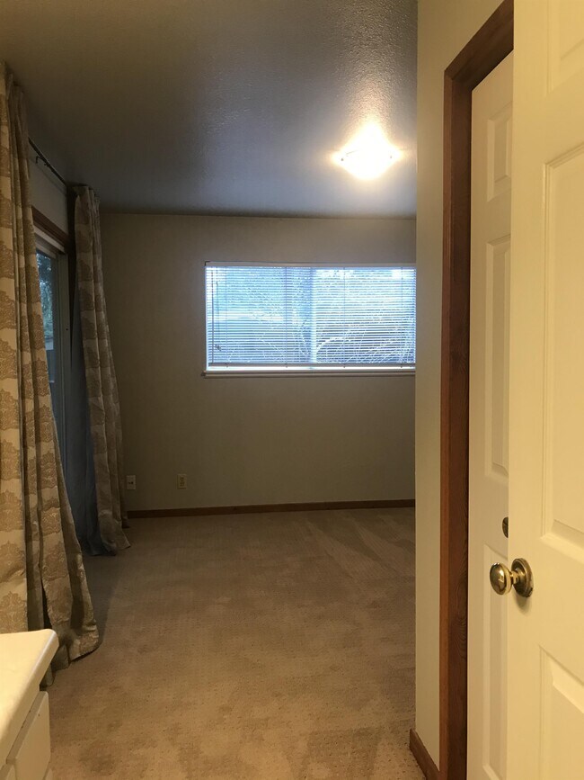 Foto del edificio - 2913 Highland Ct