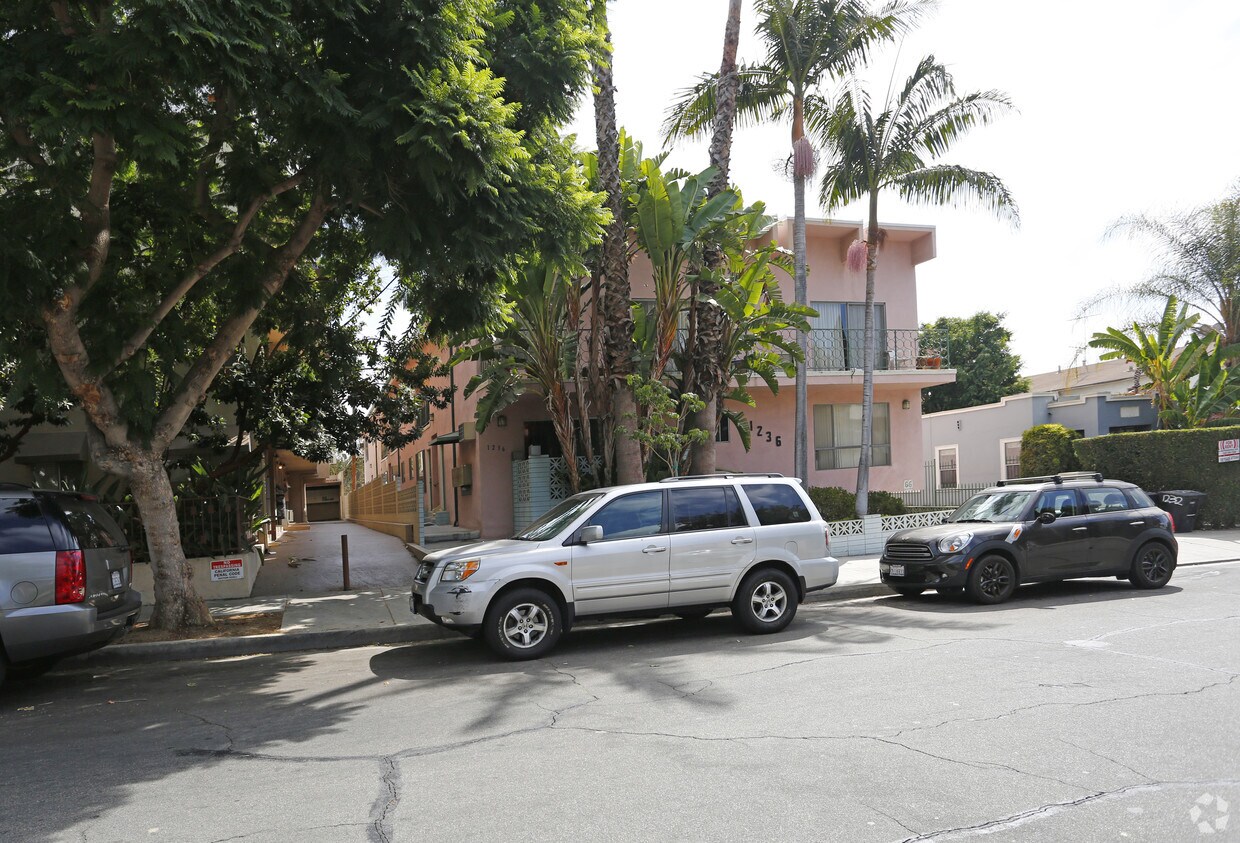 Edificio - 1236 N Ogden Dr