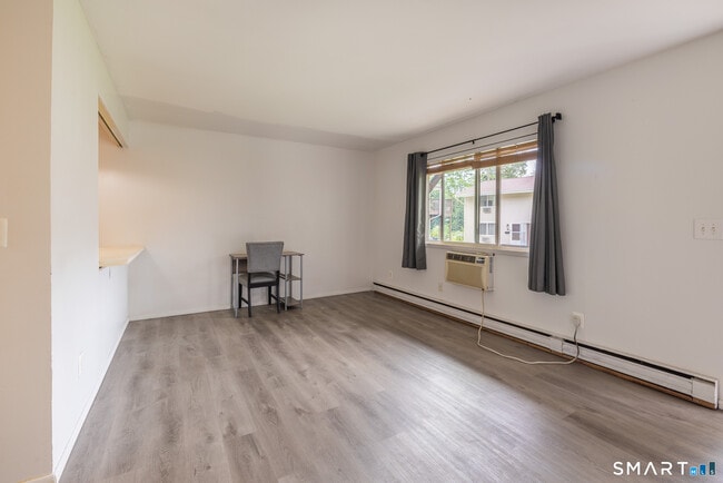 Building Photo - 31 Bostwick Arms