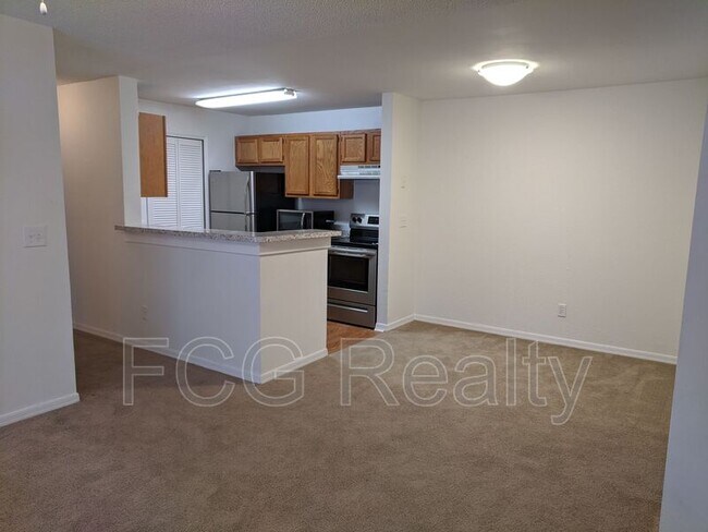 Building Photo - 6124 Westgate Dr